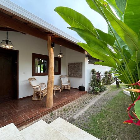 La Kreyiol Bed & Breakfast Uluwatu  Ngoại thất bức ảnh