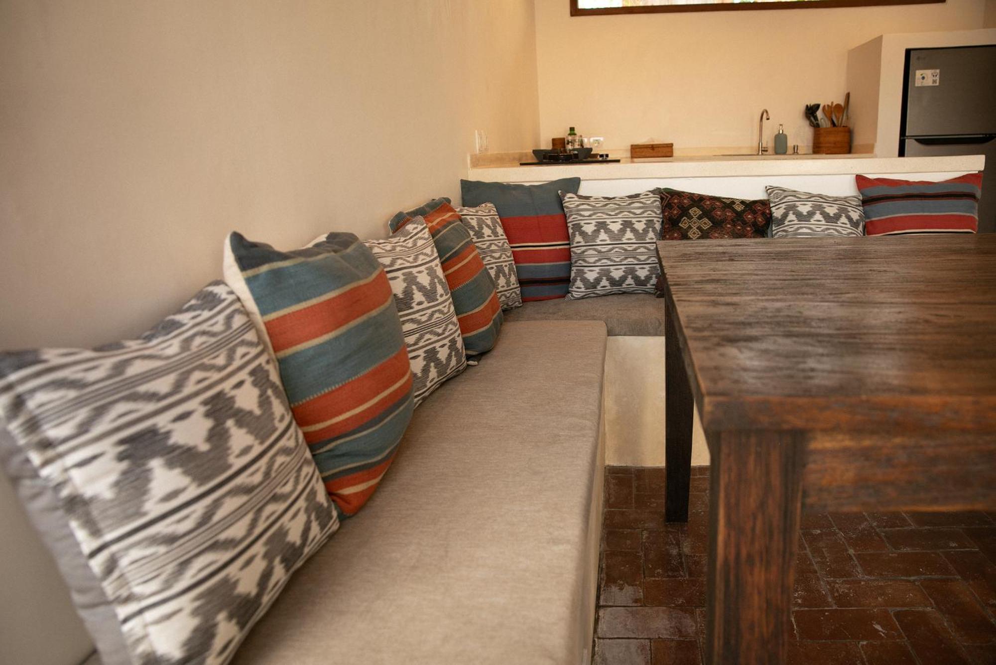 La Kreyiol Bed & Breakfast Uluwatu  Ngoại thất bức ảnh